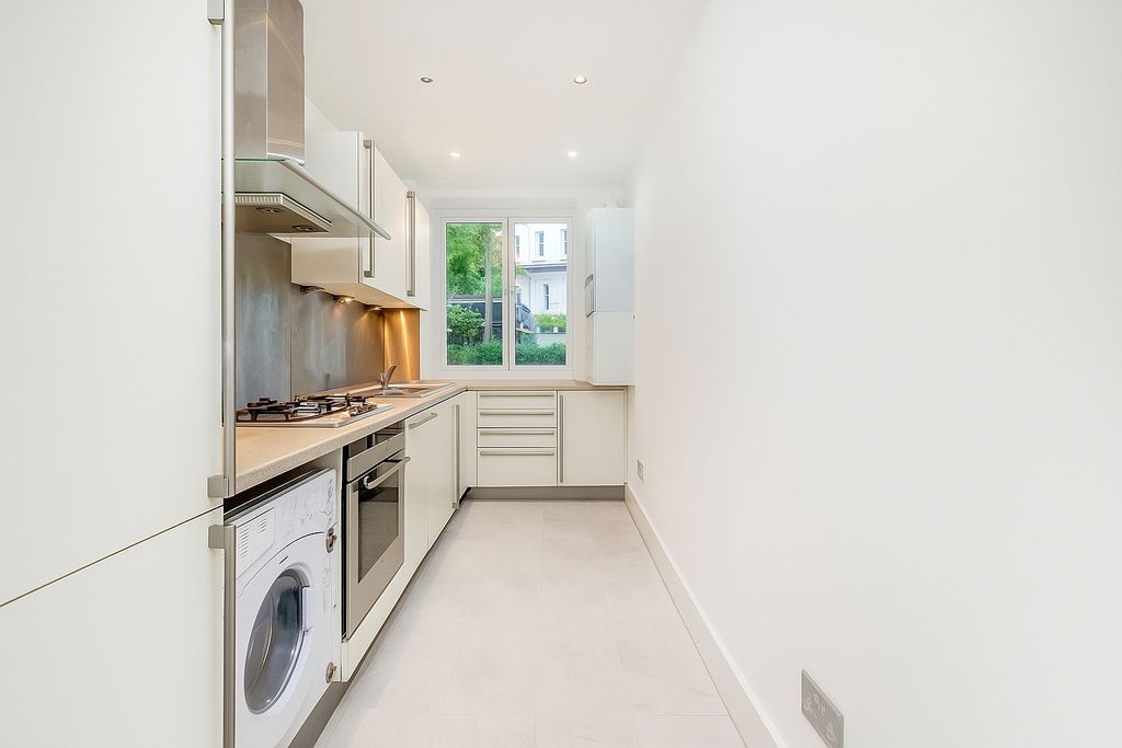 Property photo 3 of 11