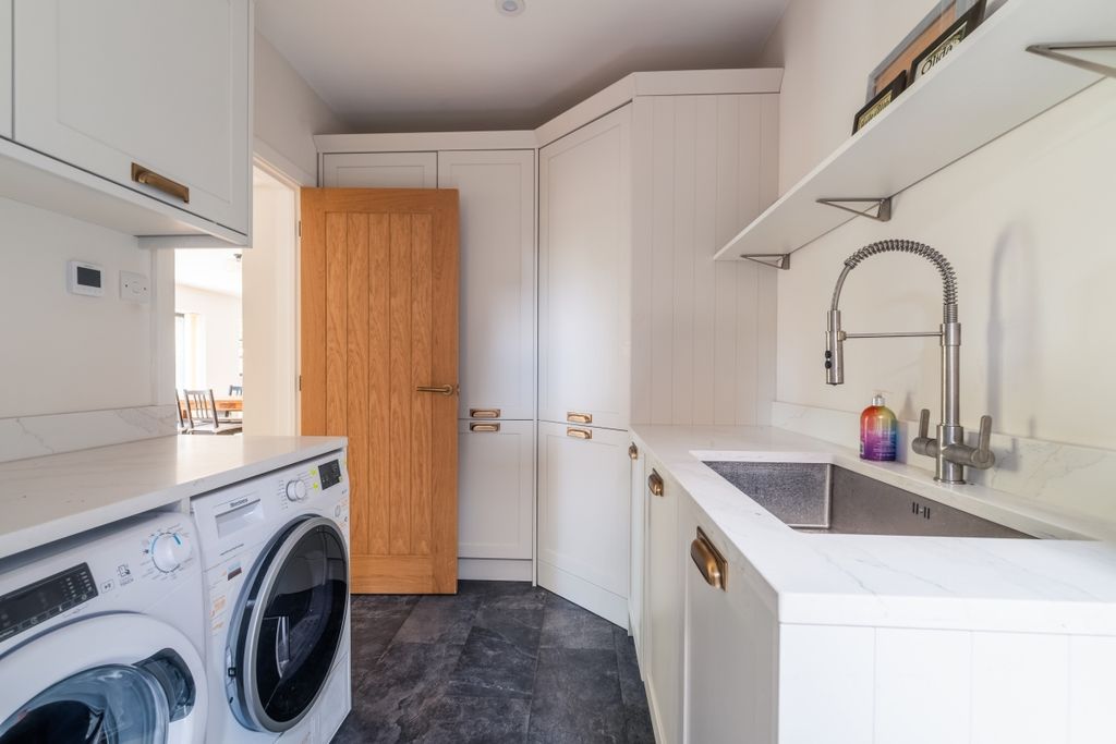 Additional image 20 of 4 bed flat to rentElmstead Glade, Chislehurst BR7