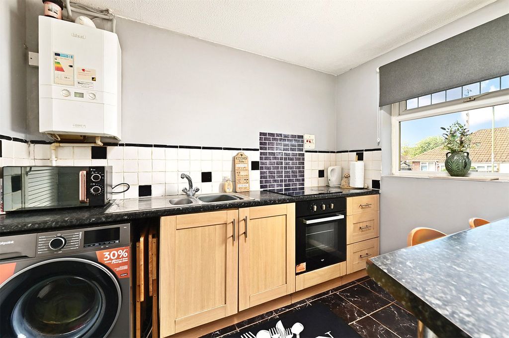 Property photo 3 of 8 Picture No. 04