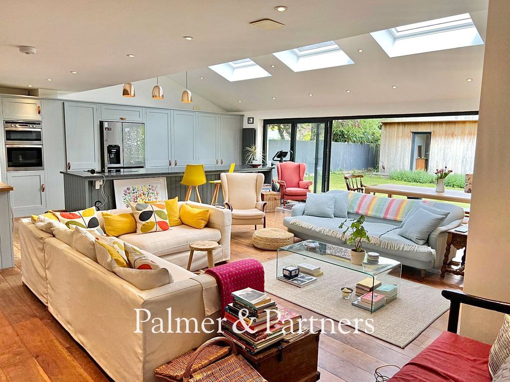 Property photo 3 of 54 Picture No. 07