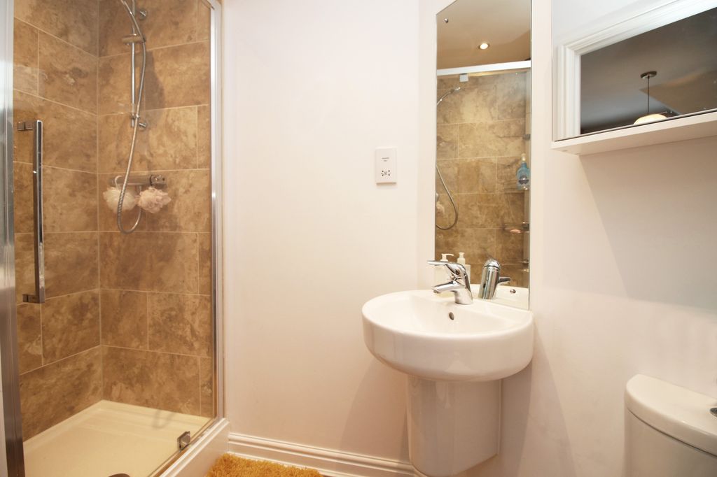 Additional image 9 of 2 bed flat for saleWindward Avenue, Fleetwood FY7