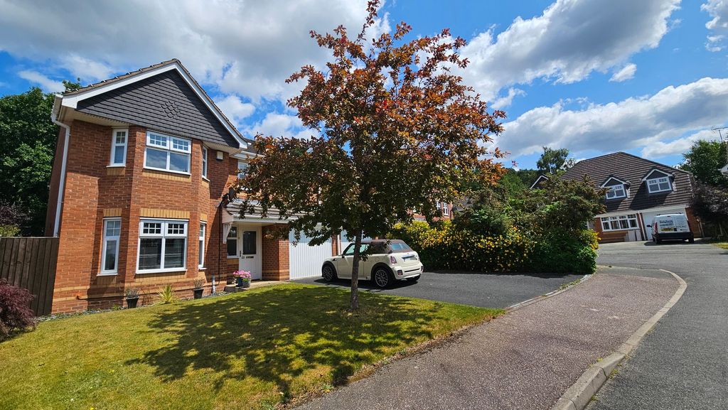 Property photo 2 of 18