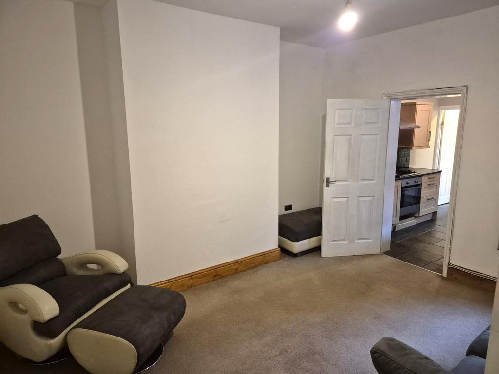 Property photo 2 of 6 Living Room