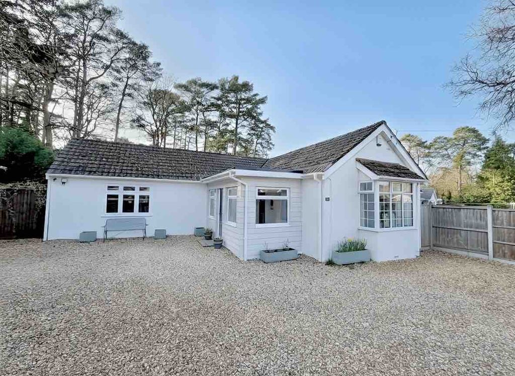 Property photo 2 of 31 Gallery