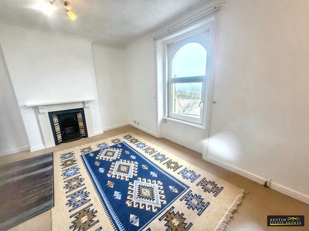 Property photo 2 of 9 Living Room