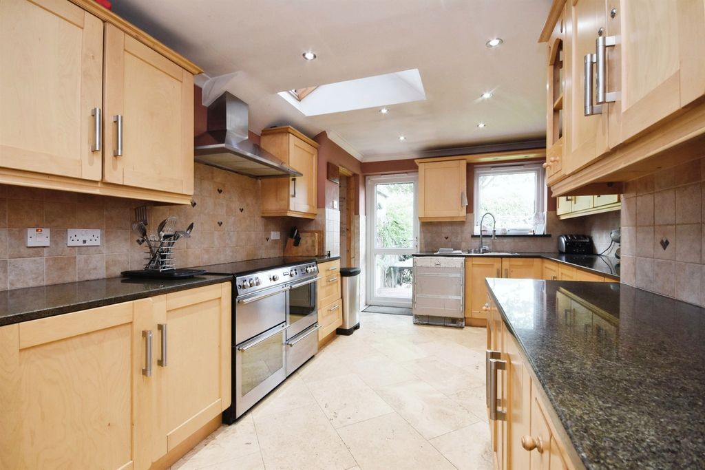 Property photo 3 of 17