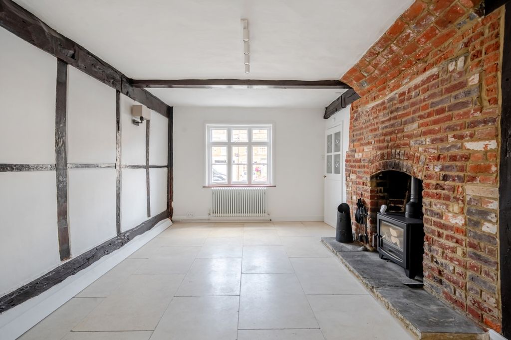 Property photo 3 of 12 1340042-6-689F435...