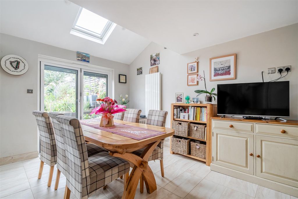 Property photo 3 of 20 1507955-11-6A846cc61Bfa1.Jpg