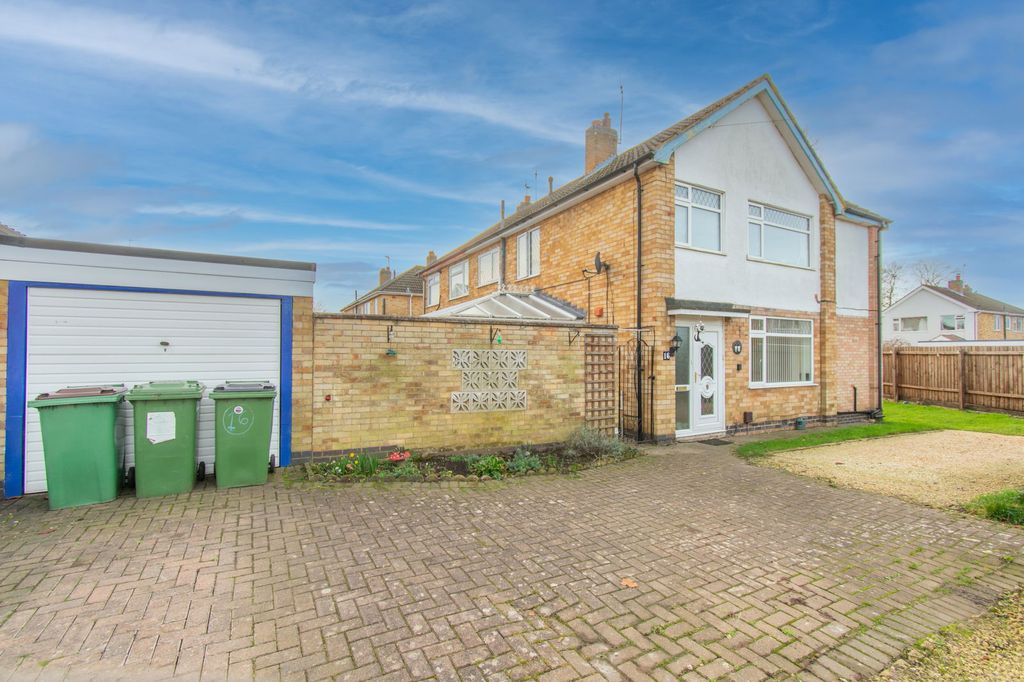 Property photo 1 of 25