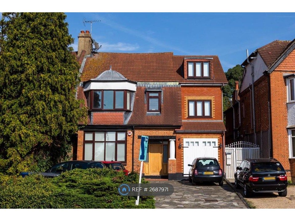 Property photo 2 of 8