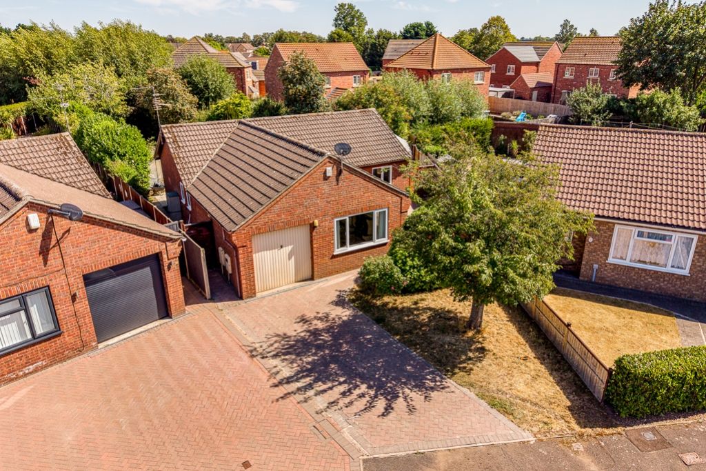Property photo 1 of 27 14 Mayfield Close (Pinchbeck)-2