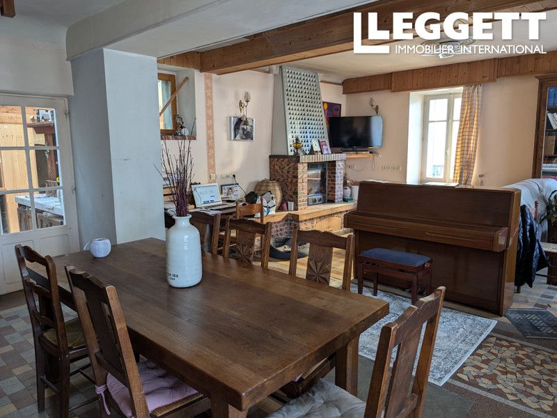 Property photo 3 of 10