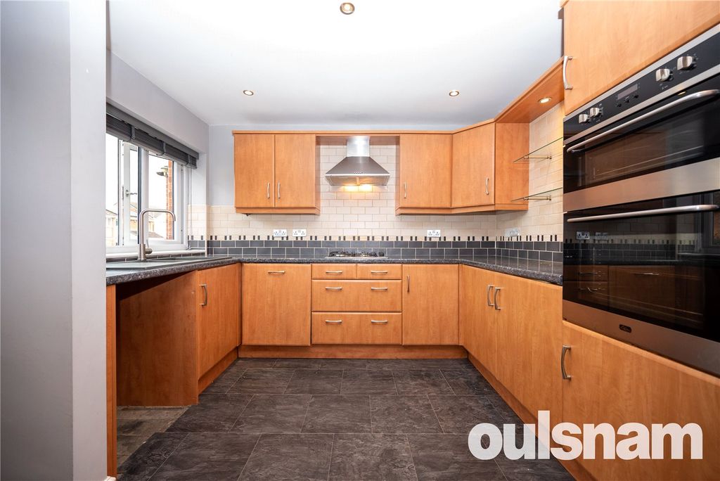 Property photo 3 of 23 Picture No. 03