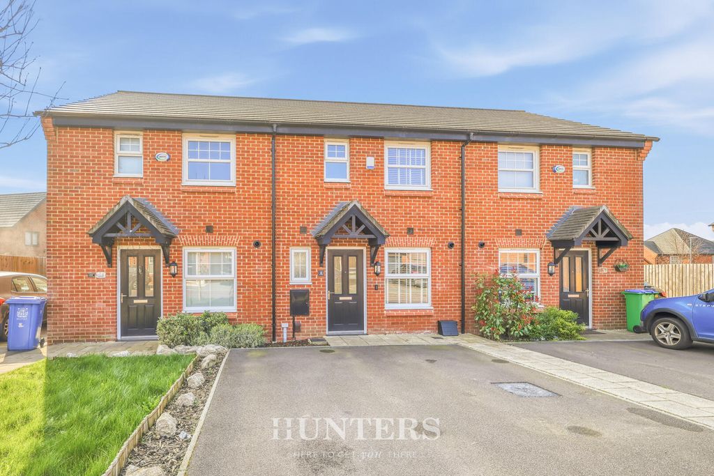 Property photo 1 of 19 Front (Exterior)