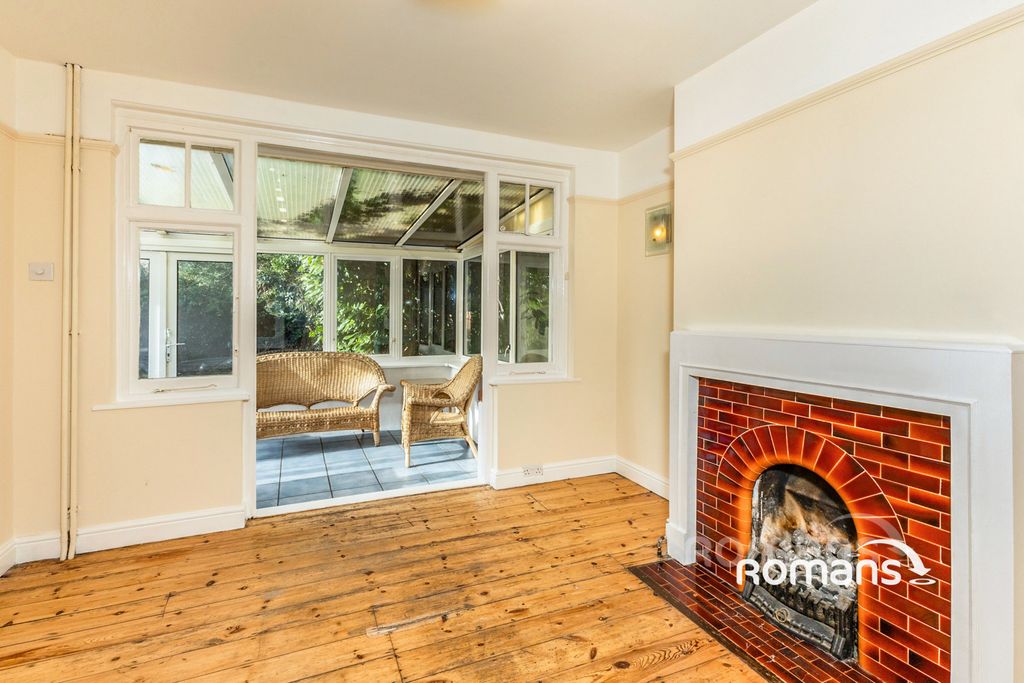 Property photo 3 of 11 Pbox-Img.Jpg