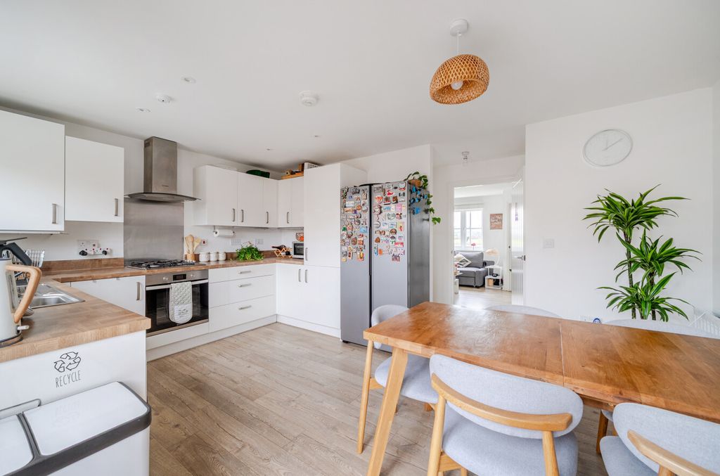 Property photo 2 of 12 1396007-9-69663ee...