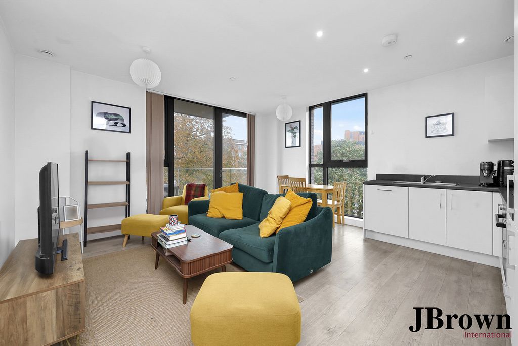 Property photo 1 of 12