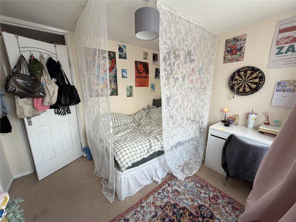 Property photo 2 of 10 Picture No. 12