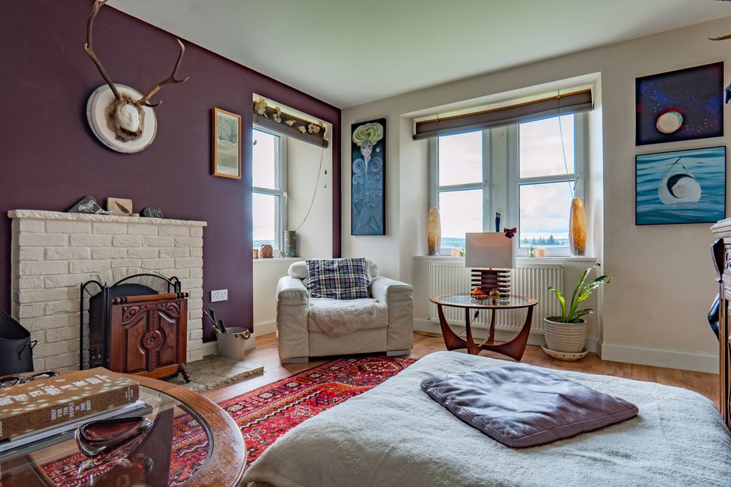 Property photo 2 of 45