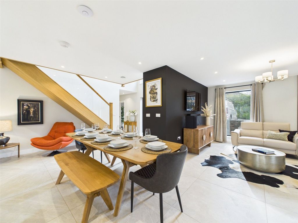 Property photo 3 of 24 Picture No. 03