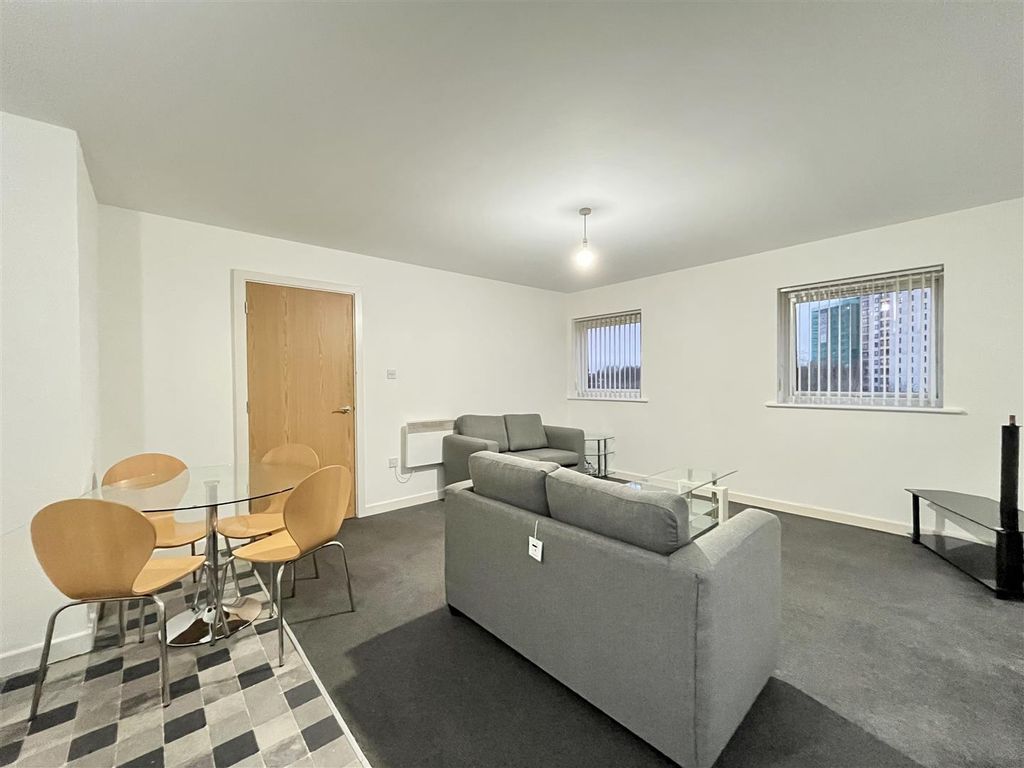 Property photo 3 of 9