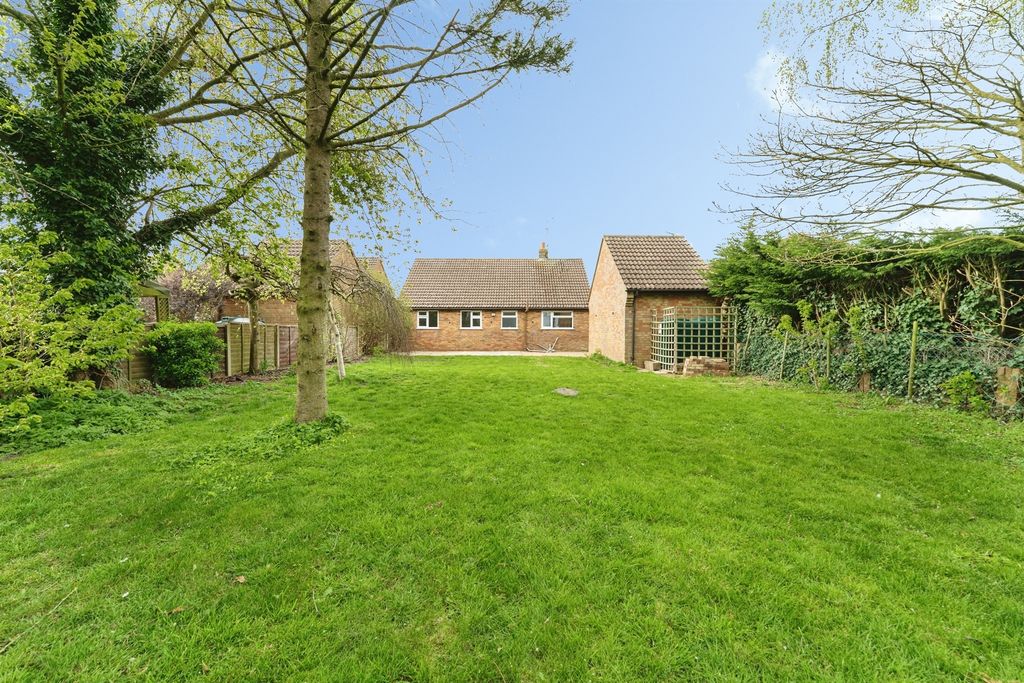 Property photo 2 of 18