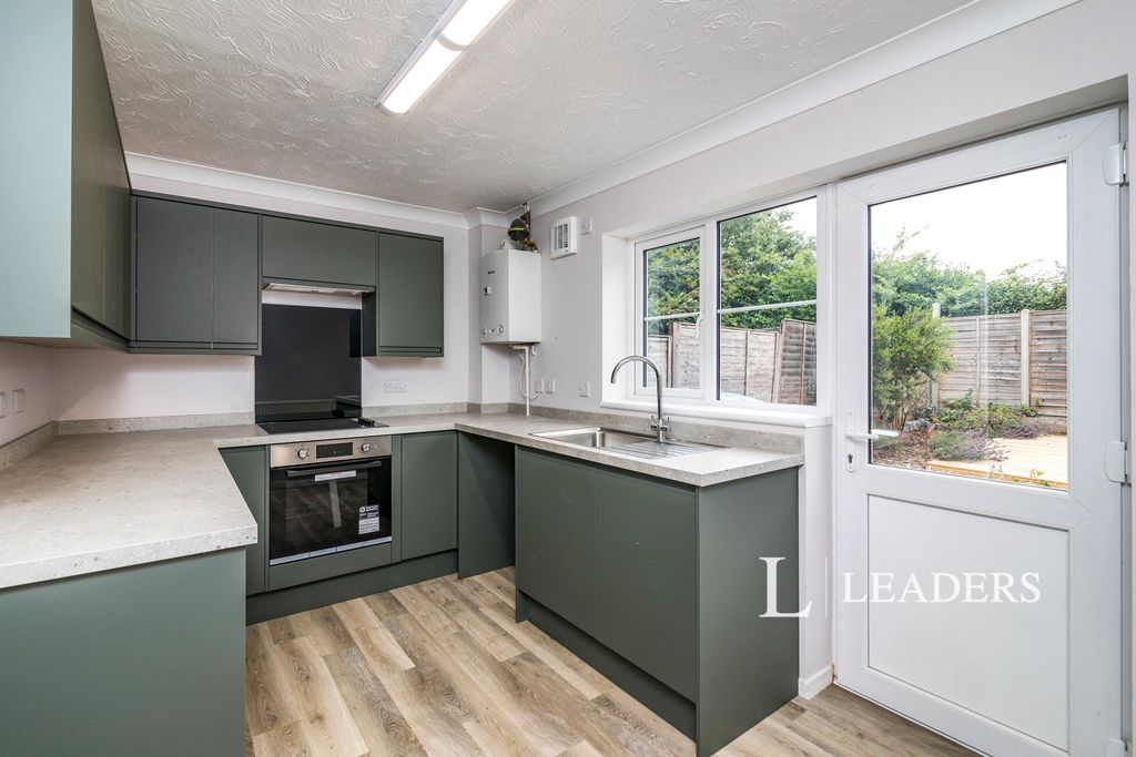 Property photo 2 of 10 Pbox-Img.Jpg