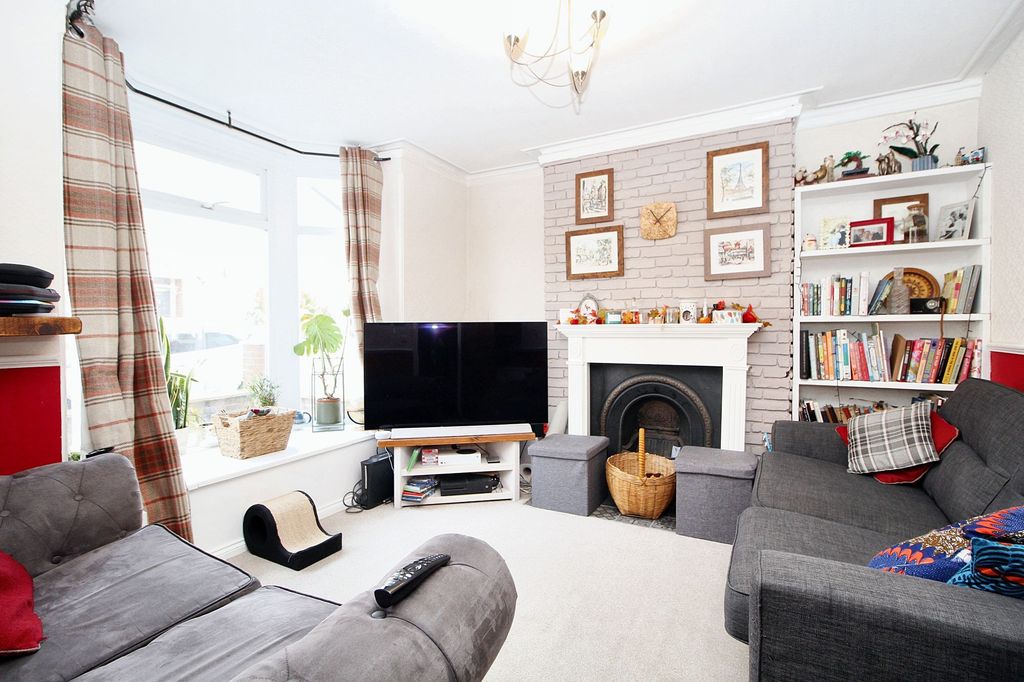 Property photo 2 of 16