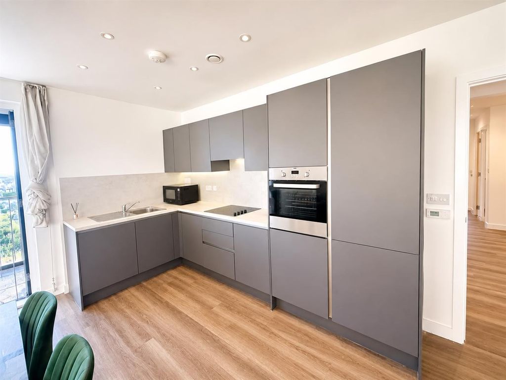 Property photo 2 of 27 Gnst 10.Jpg