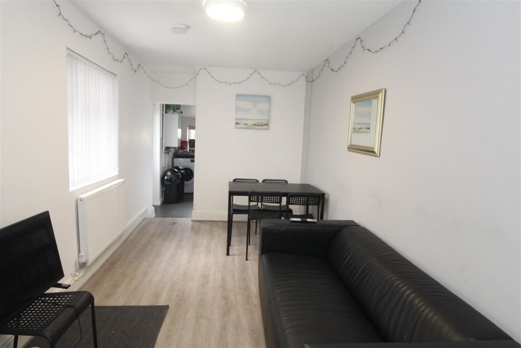 Property photo 3 of 11 Img_1124.Jpg