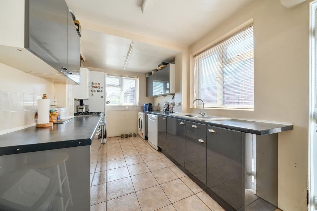 Property photo 3 of 22 Kitchen