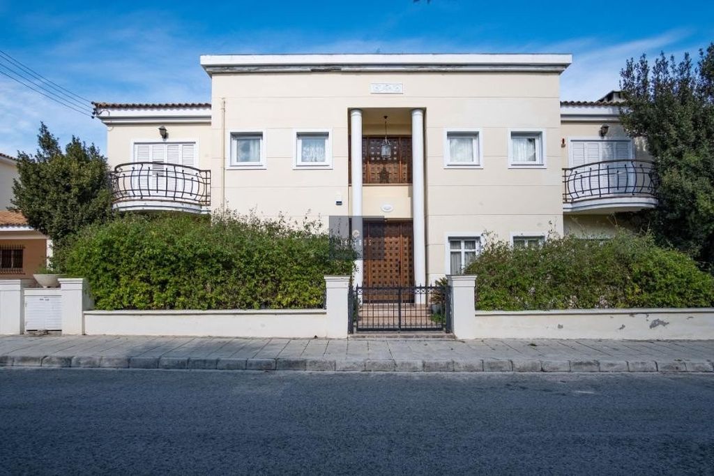 Property photo 1 of 10
