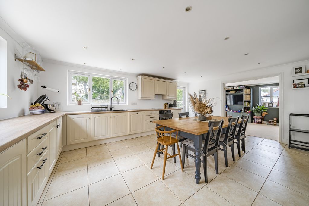 Property photo 2 of 21 Nomansland - Seddons