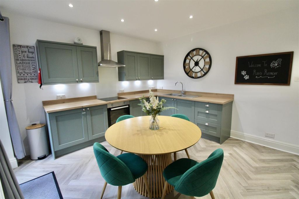 Property photo 3 of 16 Img_2588.Jpg