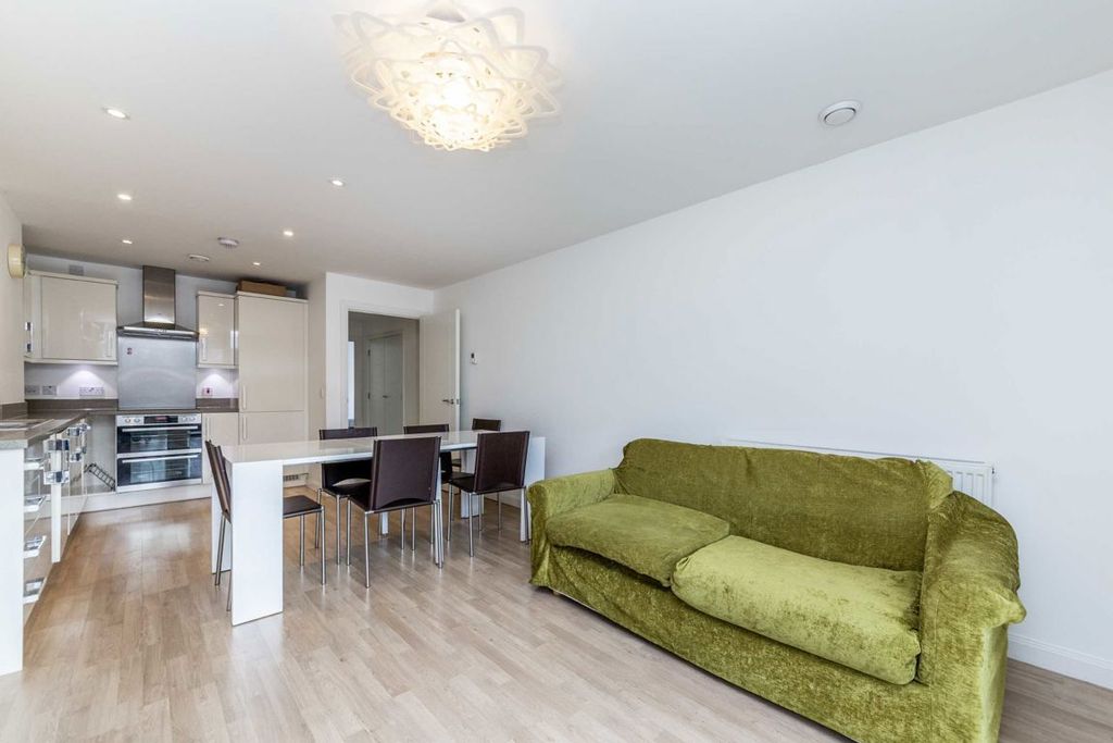 Property photo 2 of 5