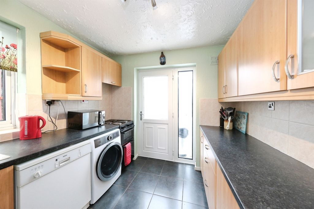 Property photo 3 of 15