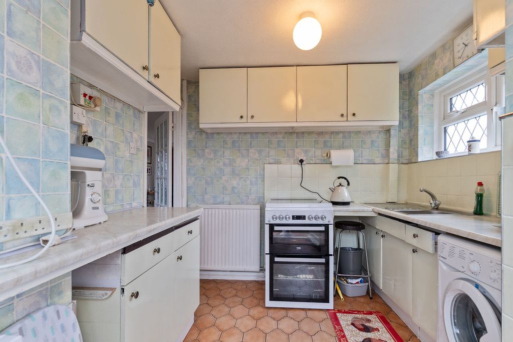 Property photo 2 of 19