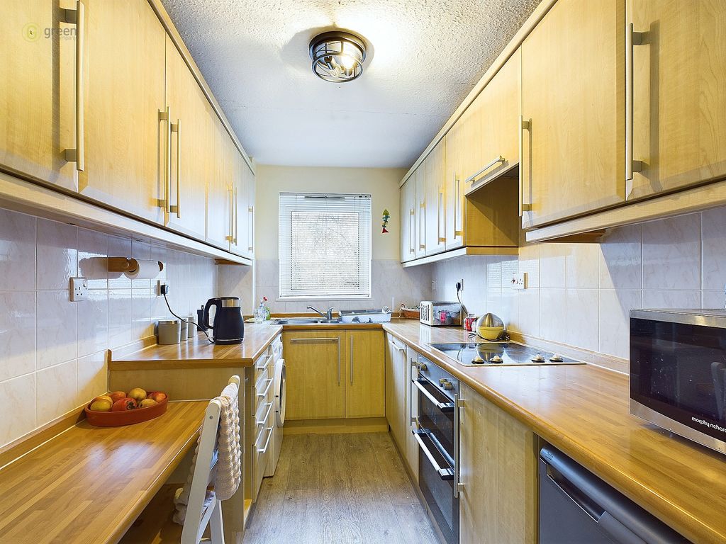 Property photo 3 of 15 Cam03830G0-Pr0109-Still009