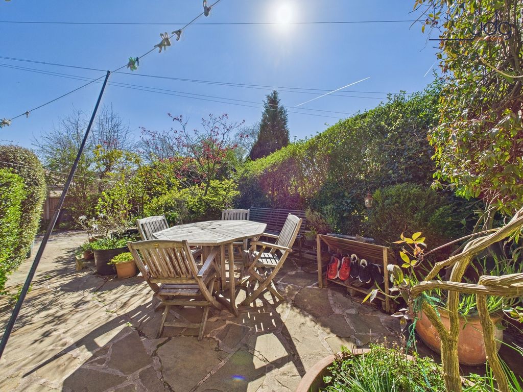 Property photo 2 of 18 Garden