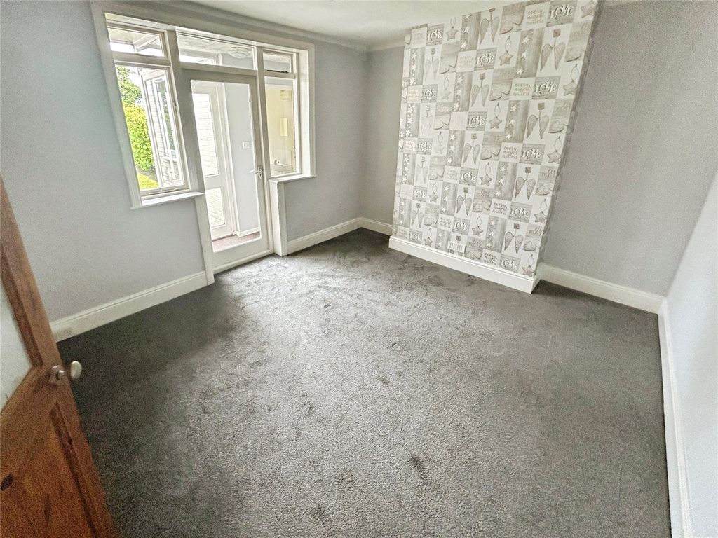 Property photo 2 of 15 Picture No. 21