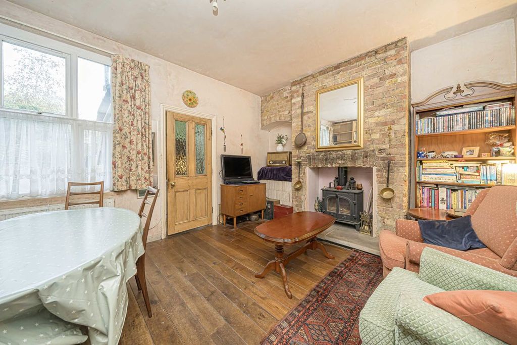 Property photo 2 of 6