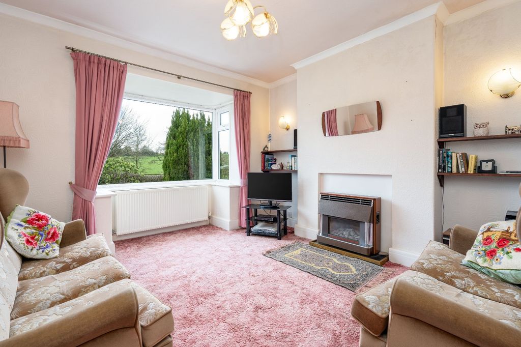 Property photo 3 of 15 Picture No. 02