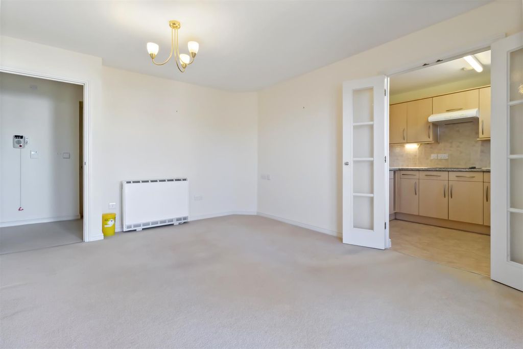 Property photo 3 of 15 Amelia Court 31-002.Jpg