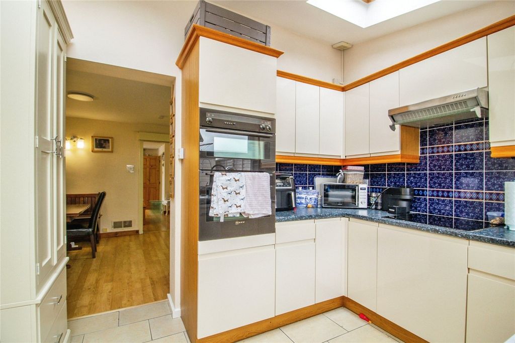 Property photo 3 of 19 Picture No. 14