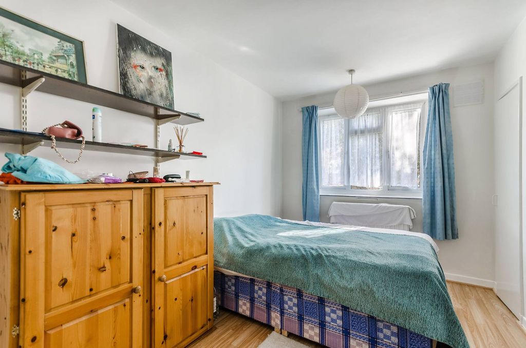 Property photo 3 of 8