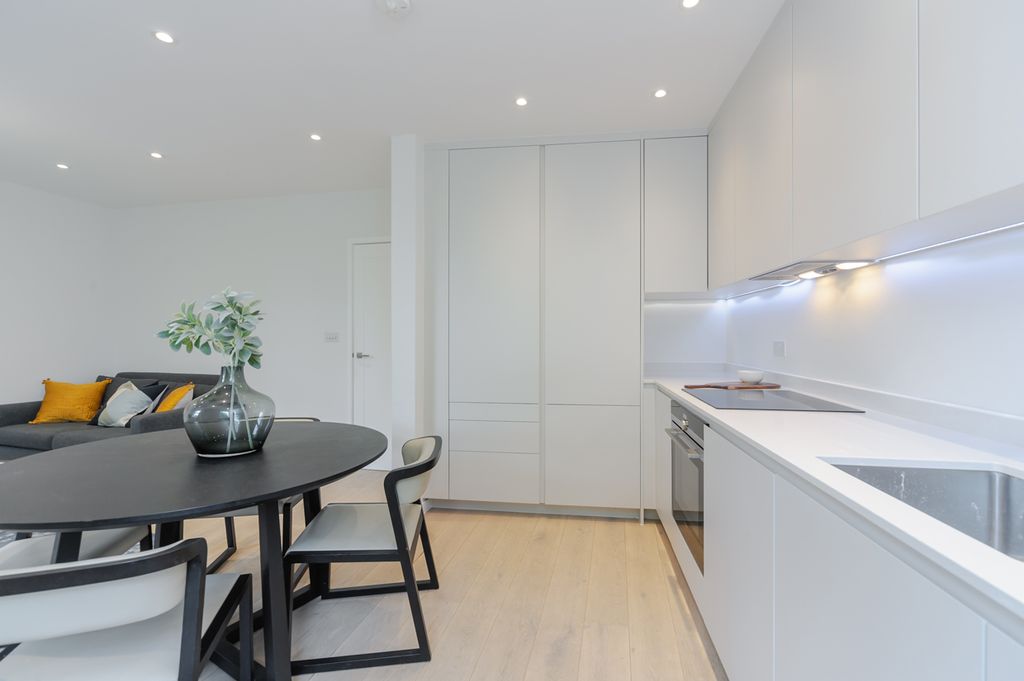 Property photo 2 of 14 Photo 10