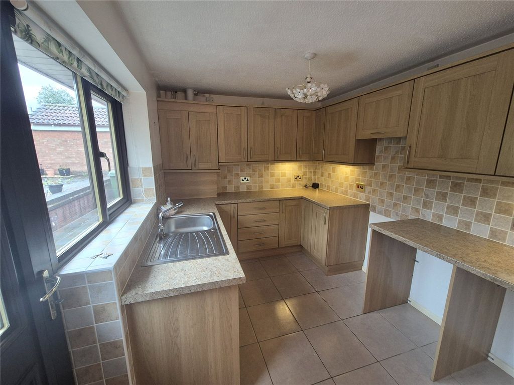 Property photo 2 of 12 Picture No. 23