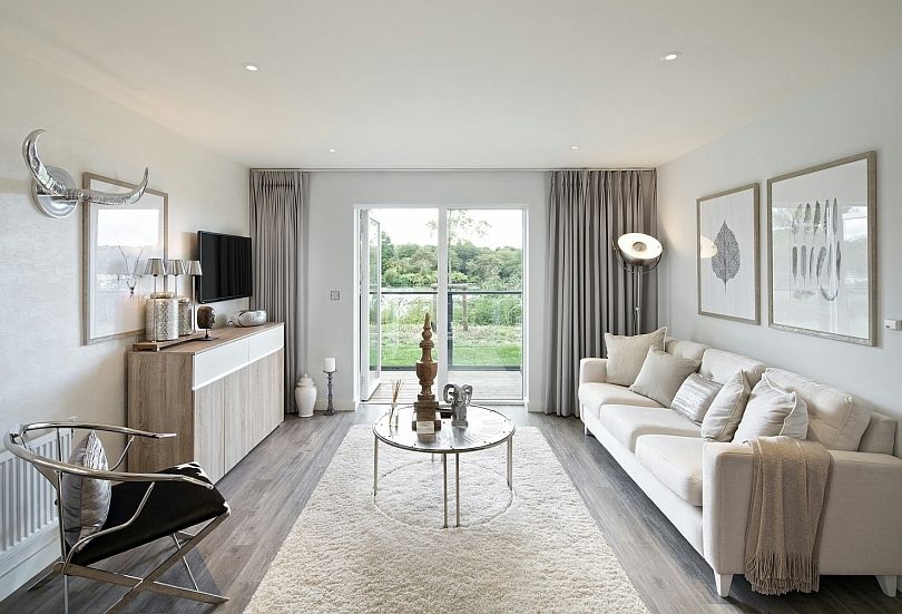 Property photo 1 of 7 Meadowlark House, He