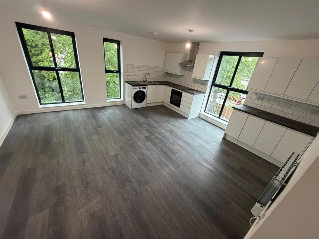 Property photo 1 of 4 Bright Modern Kitchen With Large Windows....