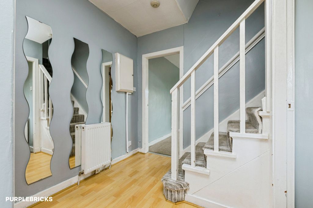 Property photo 3 of 21